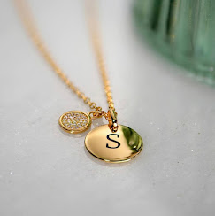 Jewelry showcase from Hands of Gold gallery image 3