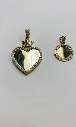 Jewelry showcase from Hands of Gold gallery image 4